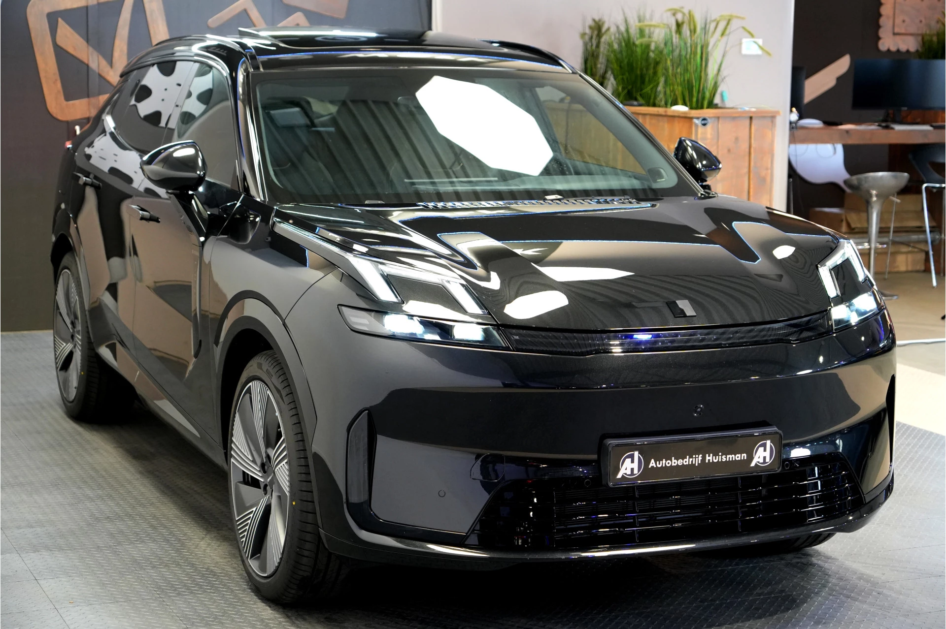 Hoofdafbeelding Lynk & Co 08