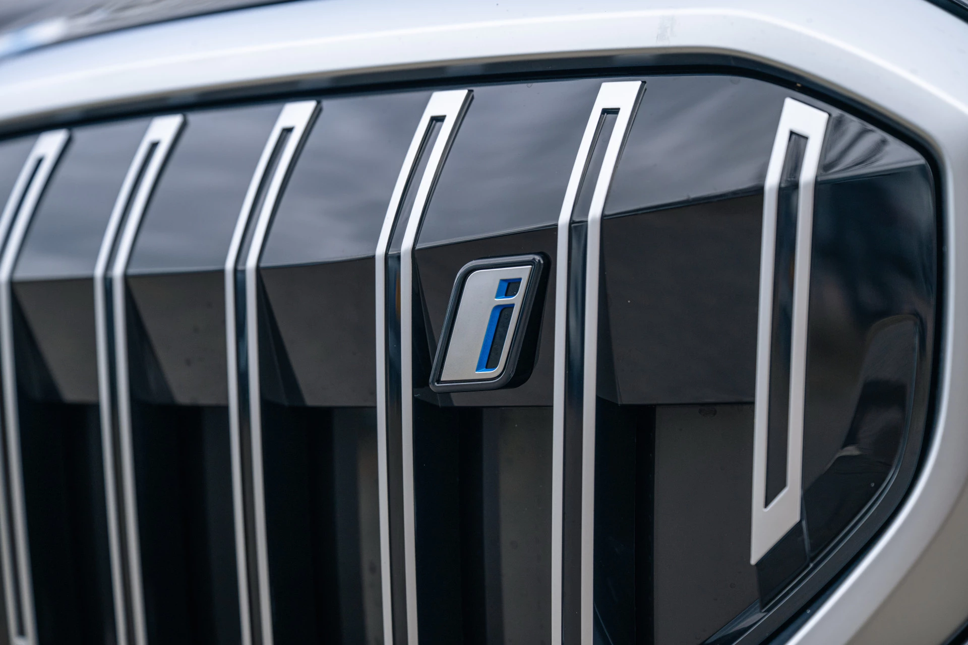 Hoofdafbeelding BMW i5