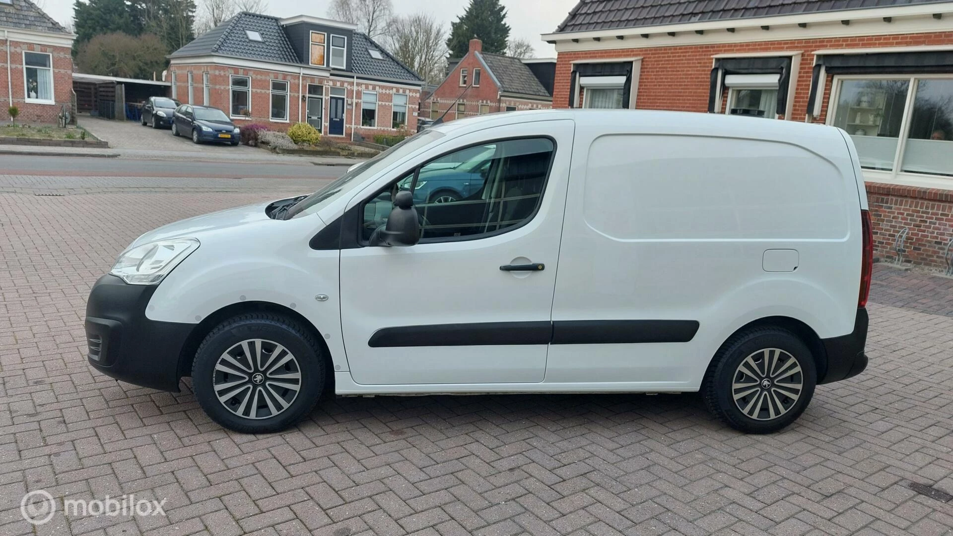 Hoofdafbeelding Peugeot Partner