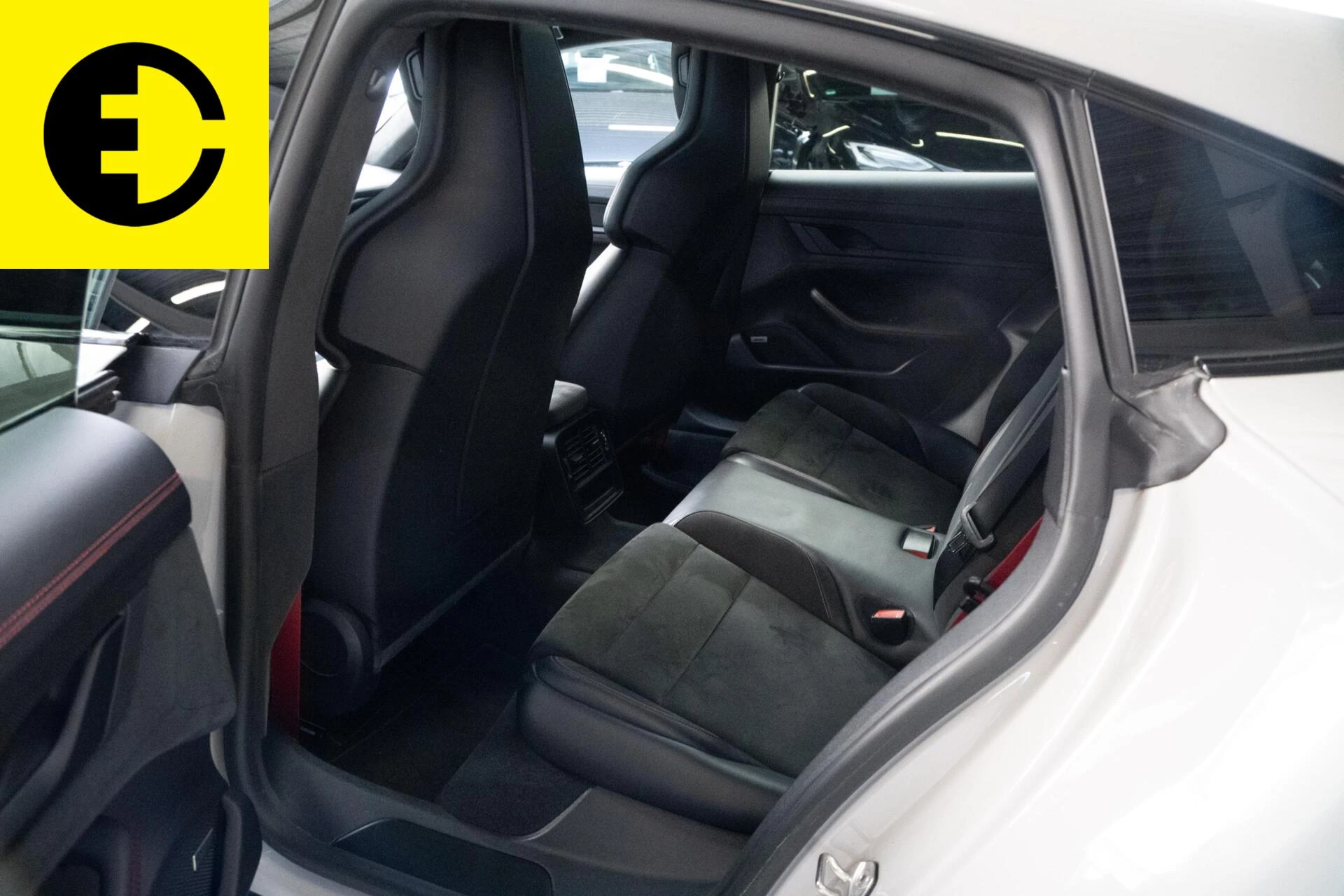 Hoofdafbeelding Porsche Taycan