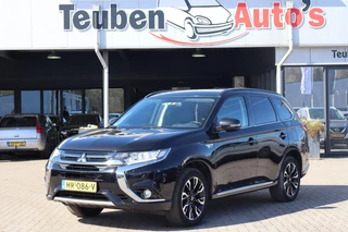 Hoofdafbeelding Mitsubishi Outlander Mitsubishi Outlander 2.0 PHEV Business Edition Navigatie, Cruise control, Camera, Climate control