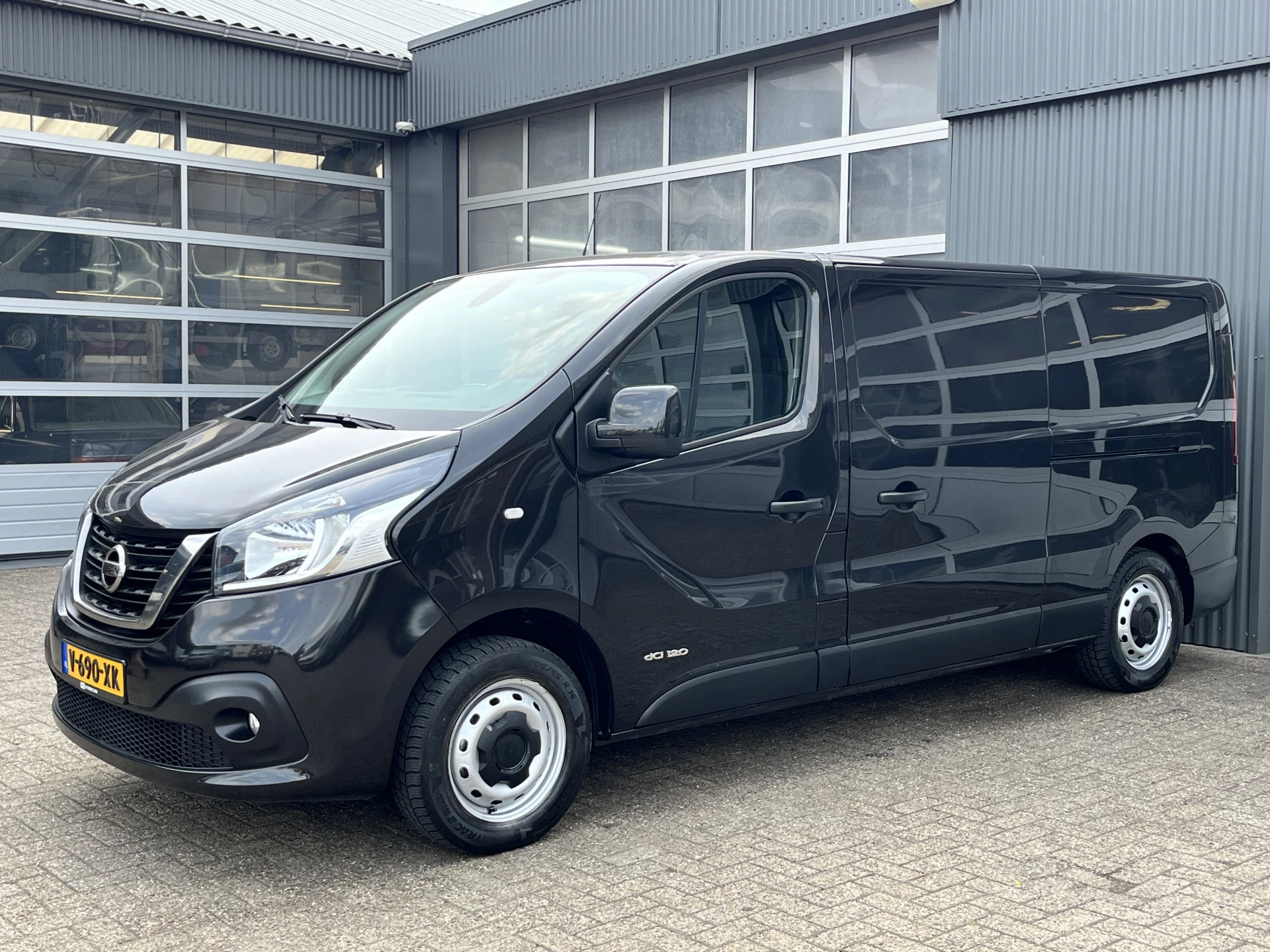 Hoofdafbeelding Nissan NV300