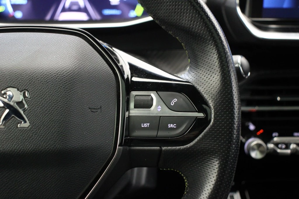 Hoofdafbeelding Peugeot e-2008