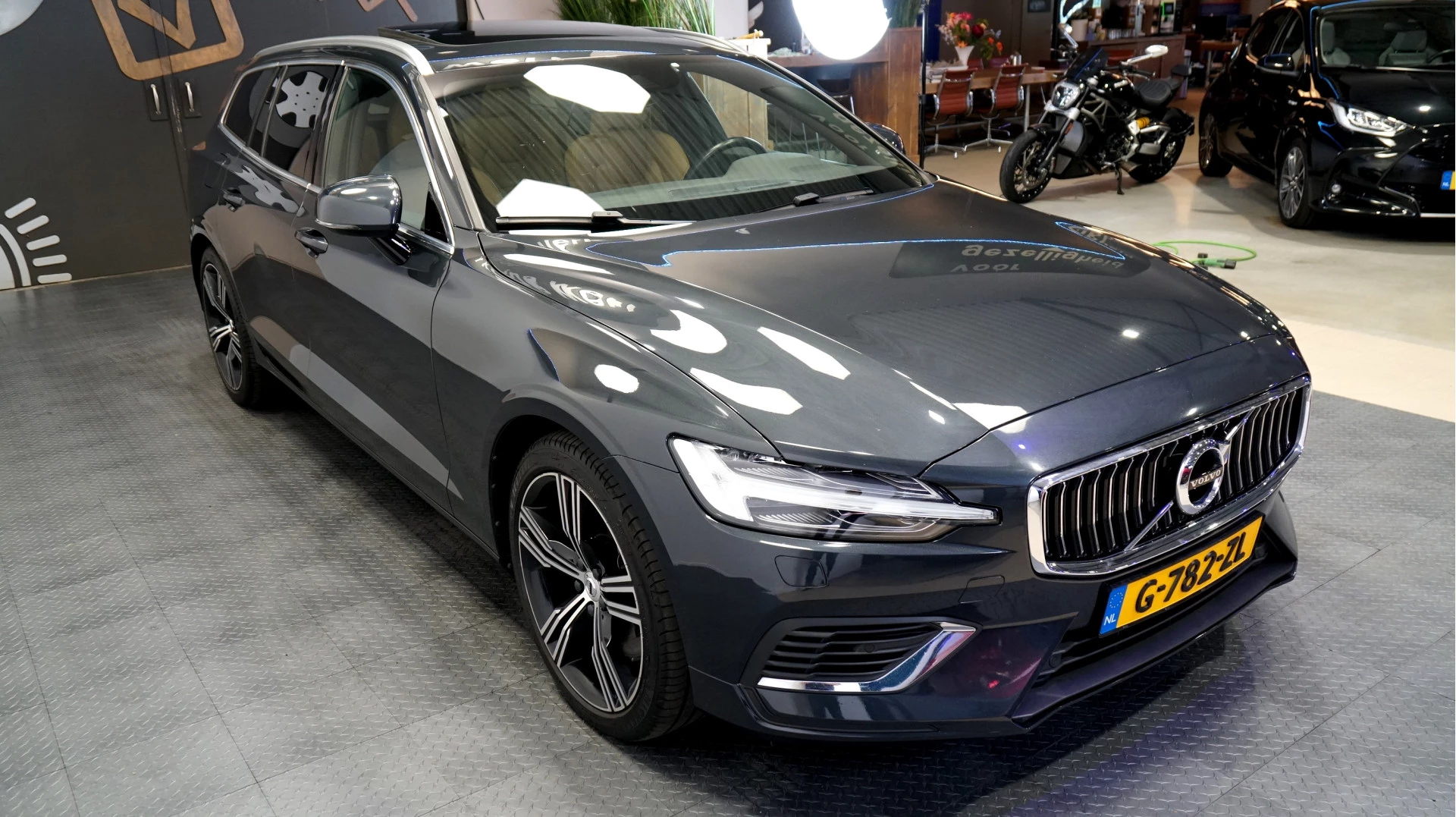 Hoofdafbeelding Volvo V60