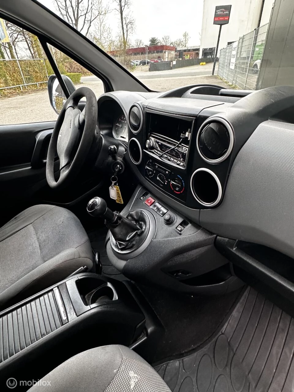 Hoofdafbeelding Peugeot Partner