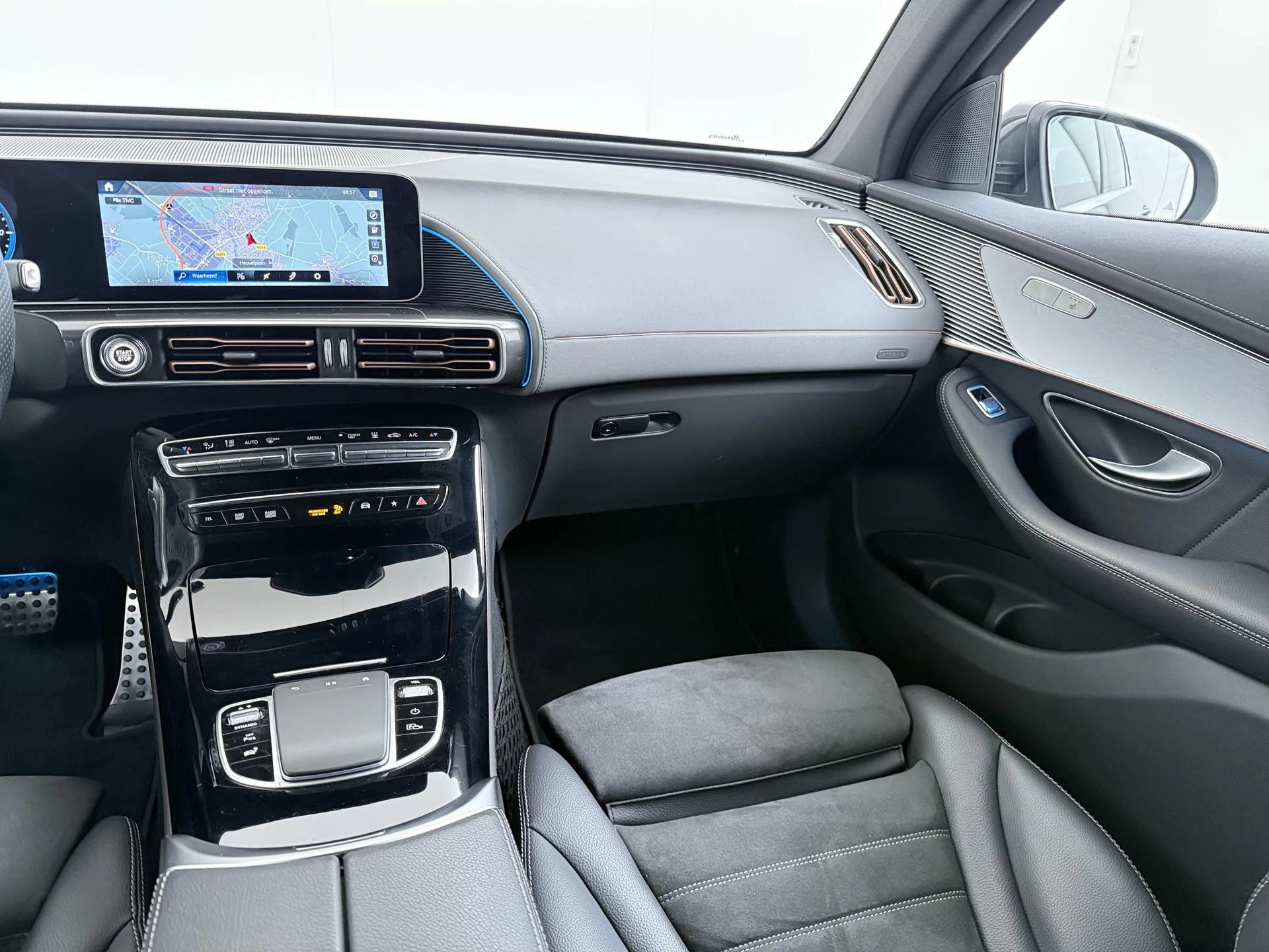 Hoofdafbeelding Mercedes-Benz EQC