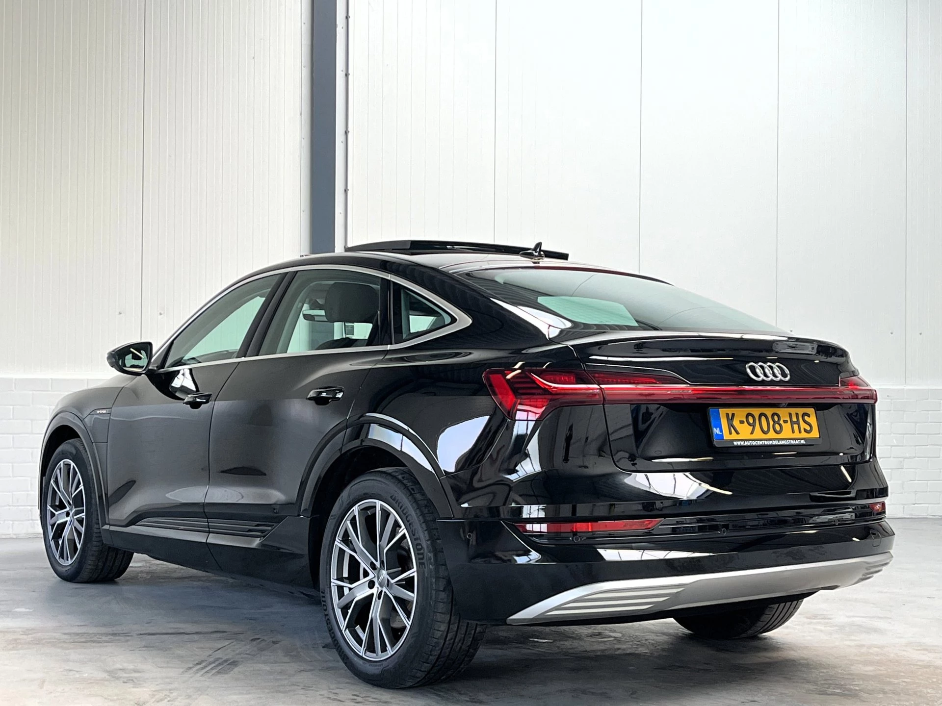 Hoofdafbeelding Audi e-tron