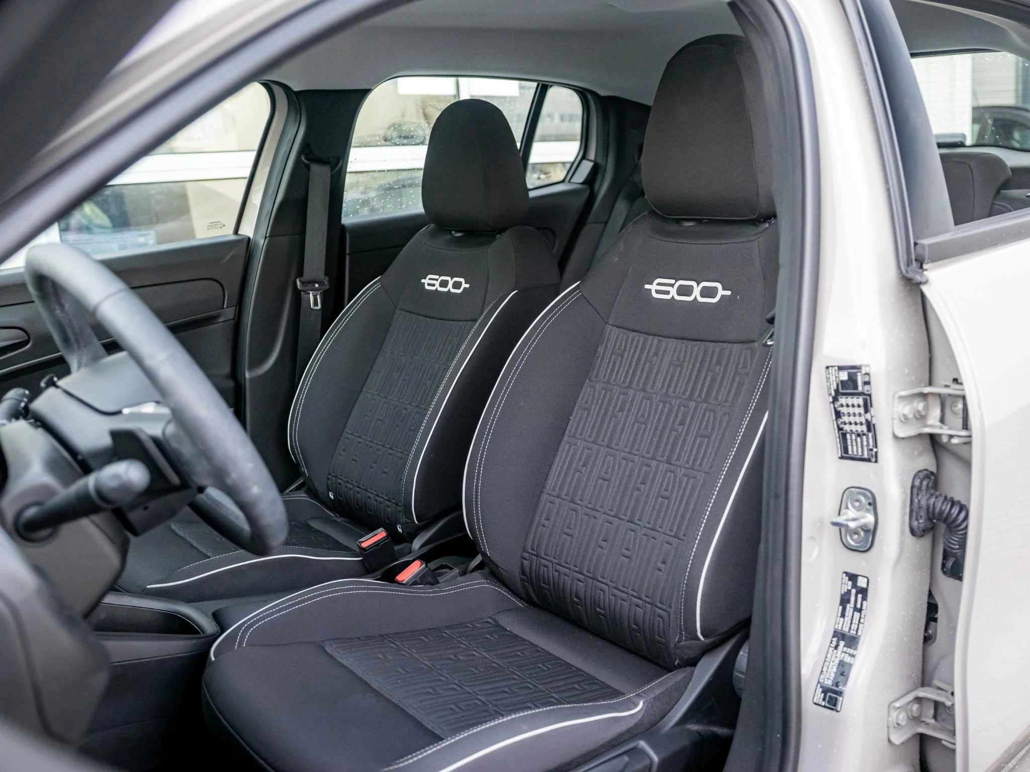 Hoofdafbeelding Fiat 600