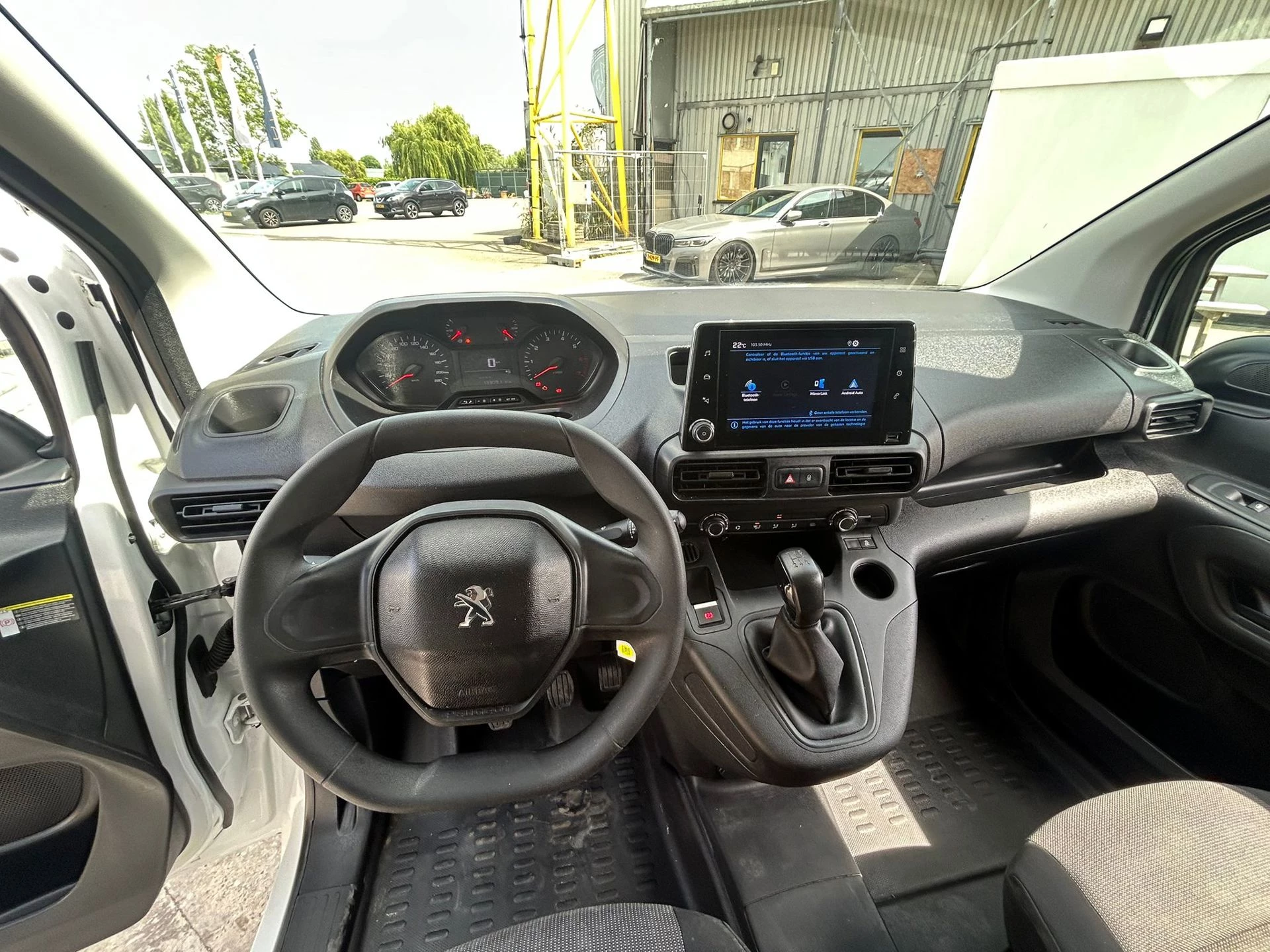 Hoofdafbeelding Peugeot Partner