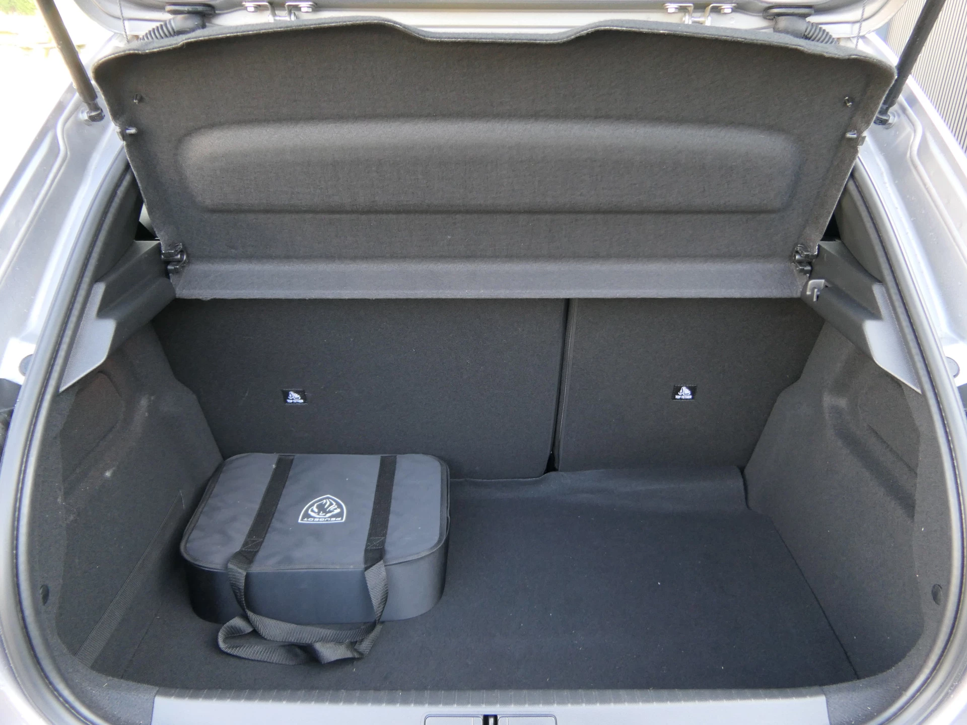 Hoofdafbeelding Peugeot e-208