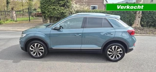 Volkswagen T-Roc 1.5 TSI R-Line Edition Virtual Cockpit Stuur/Stoelverwarming PDC V+A Camera