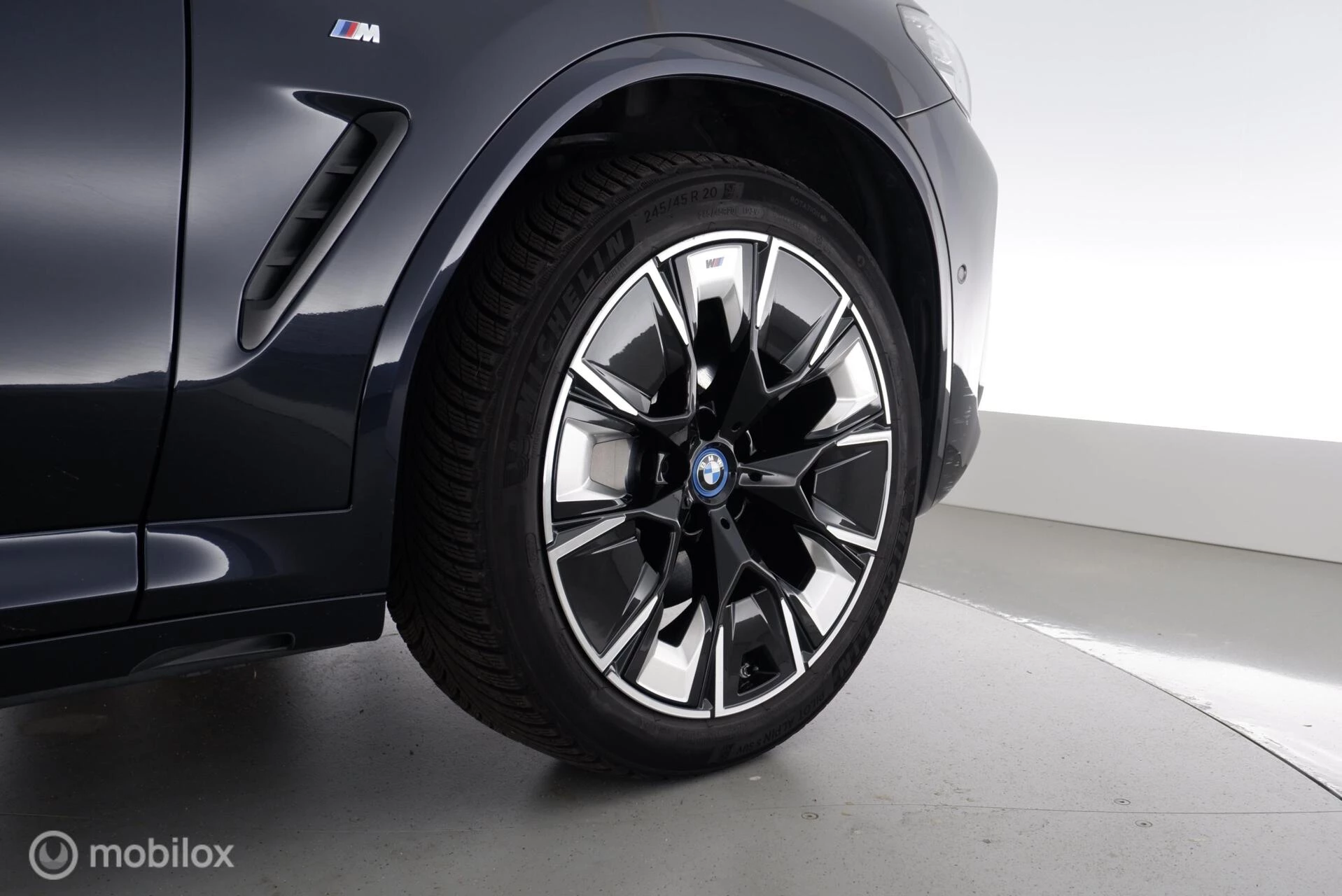 Hoofdafbeelding BMW iX3