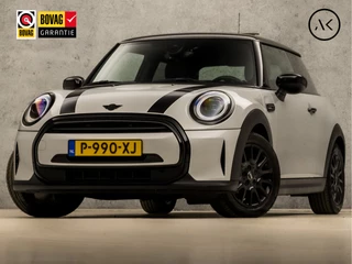 MINI Cooper Mini 1.5 Camden Sport Automaat (PANORAMADAK, VIRTUAL COCKPIT, DEALER ONDERHOUDEN, APPLE CARPLAY, GROOT NAVI, CAMERA, LEDER, SFEERVERLICHTING, SPORTSTOELEN, GETINT GLAS, LED KOPLAMPEN, ZWART HEMEL, NIEUWSTAAT)
