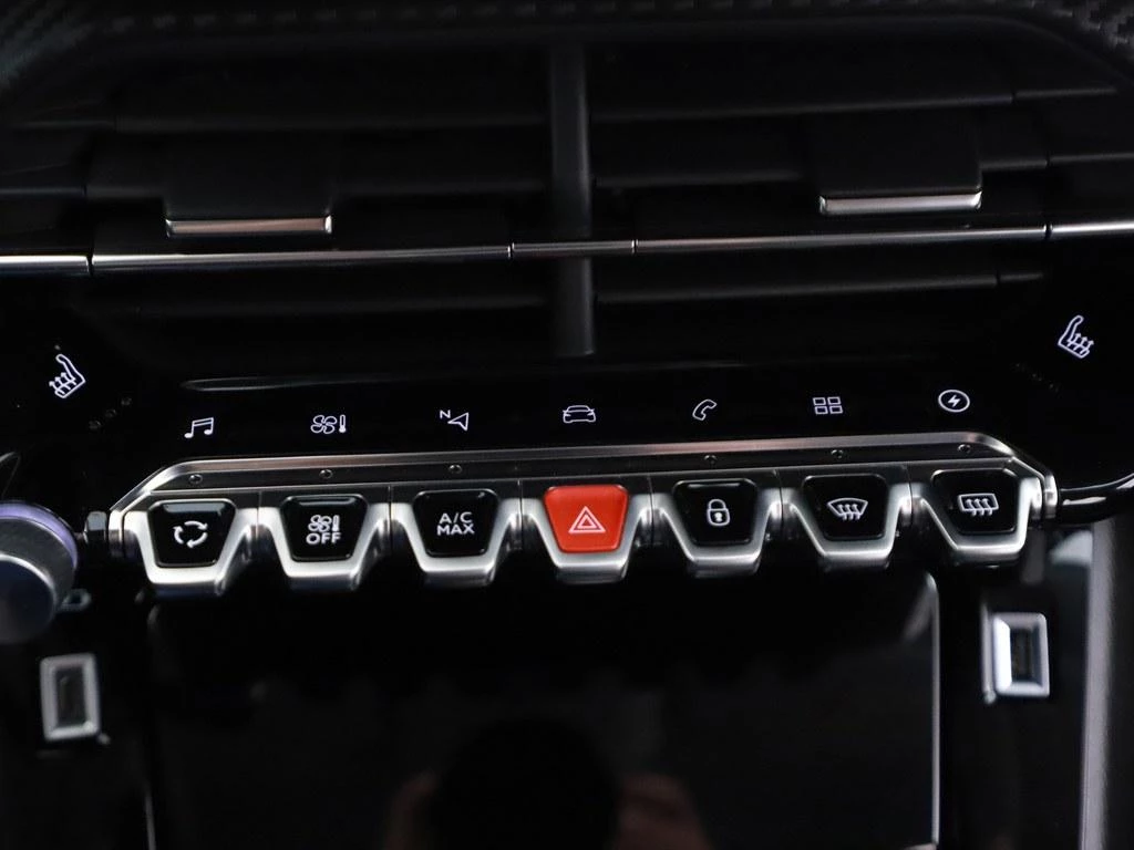 Hoofdafbeelding Peugeot e-2008