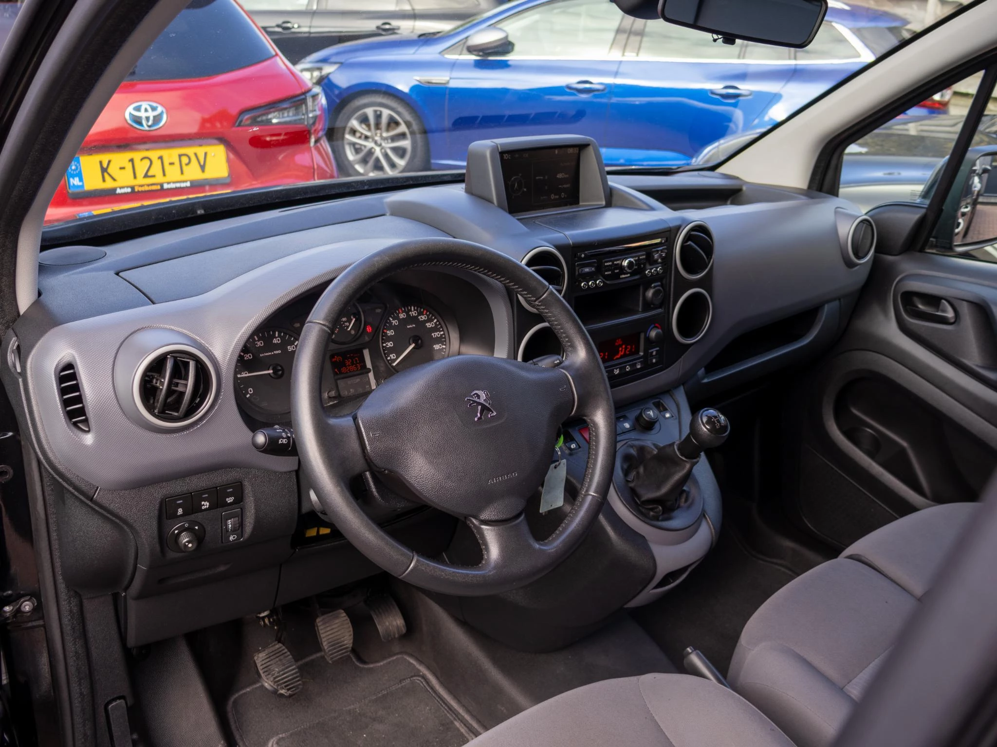 Hoofdafbeelding Peugeot Partner