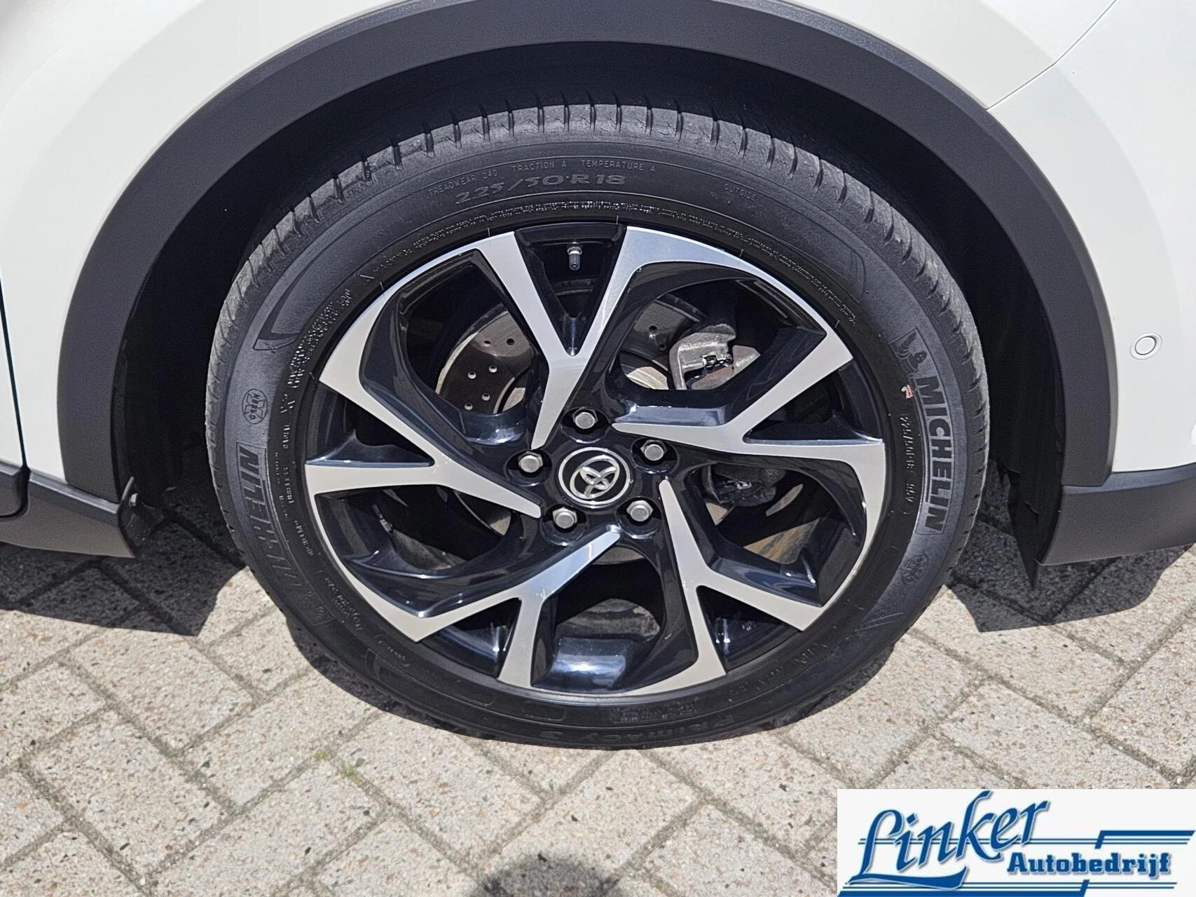 Hoofdafbeelding Toyota C-HR