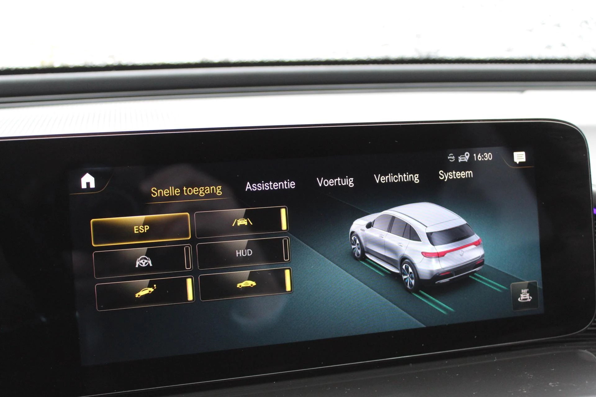 Hoofdafbeelding Mercedes-Benz EQC