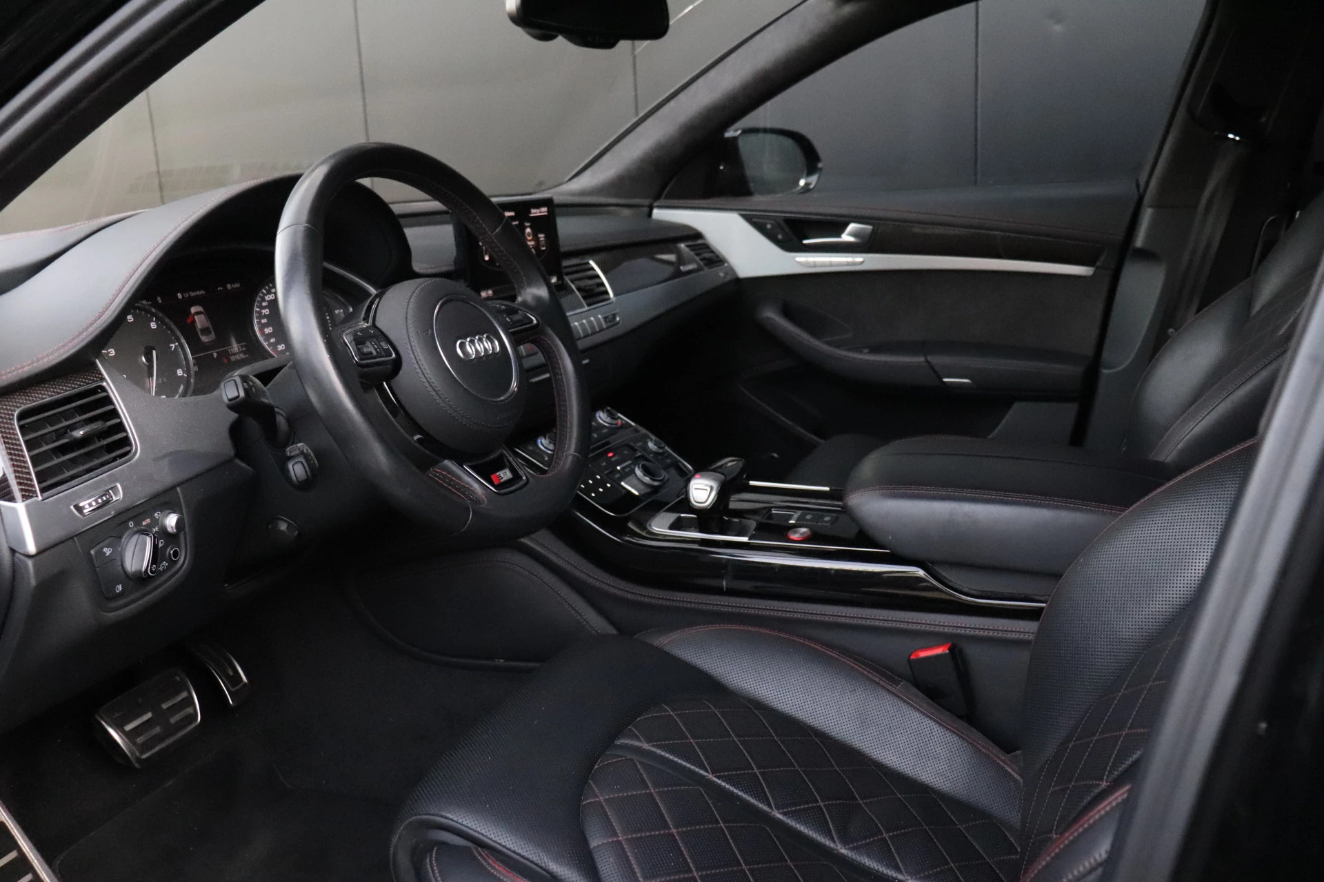 Hoofdafbeelding Audi A8