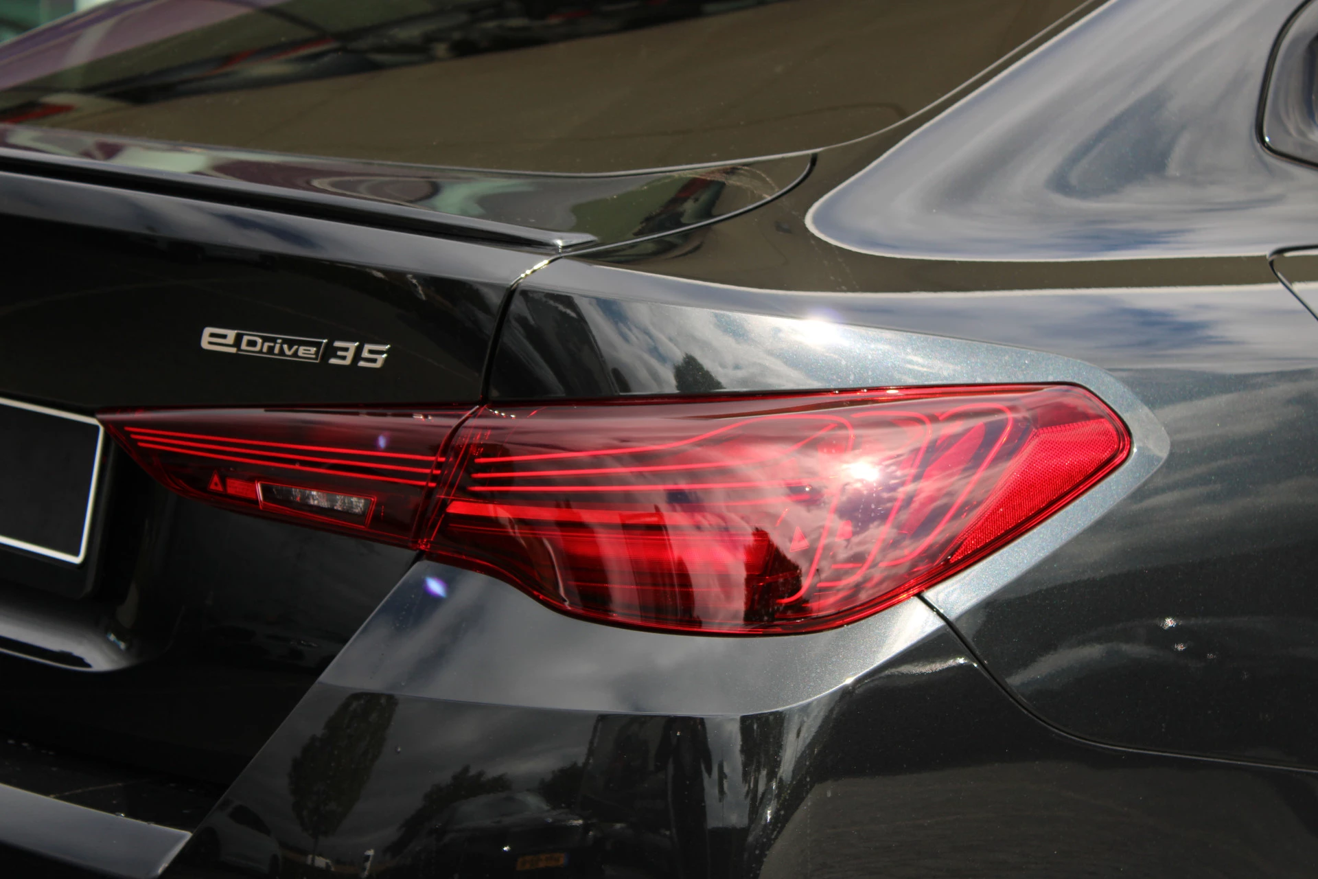 Hoofdafbeelding BMW i4