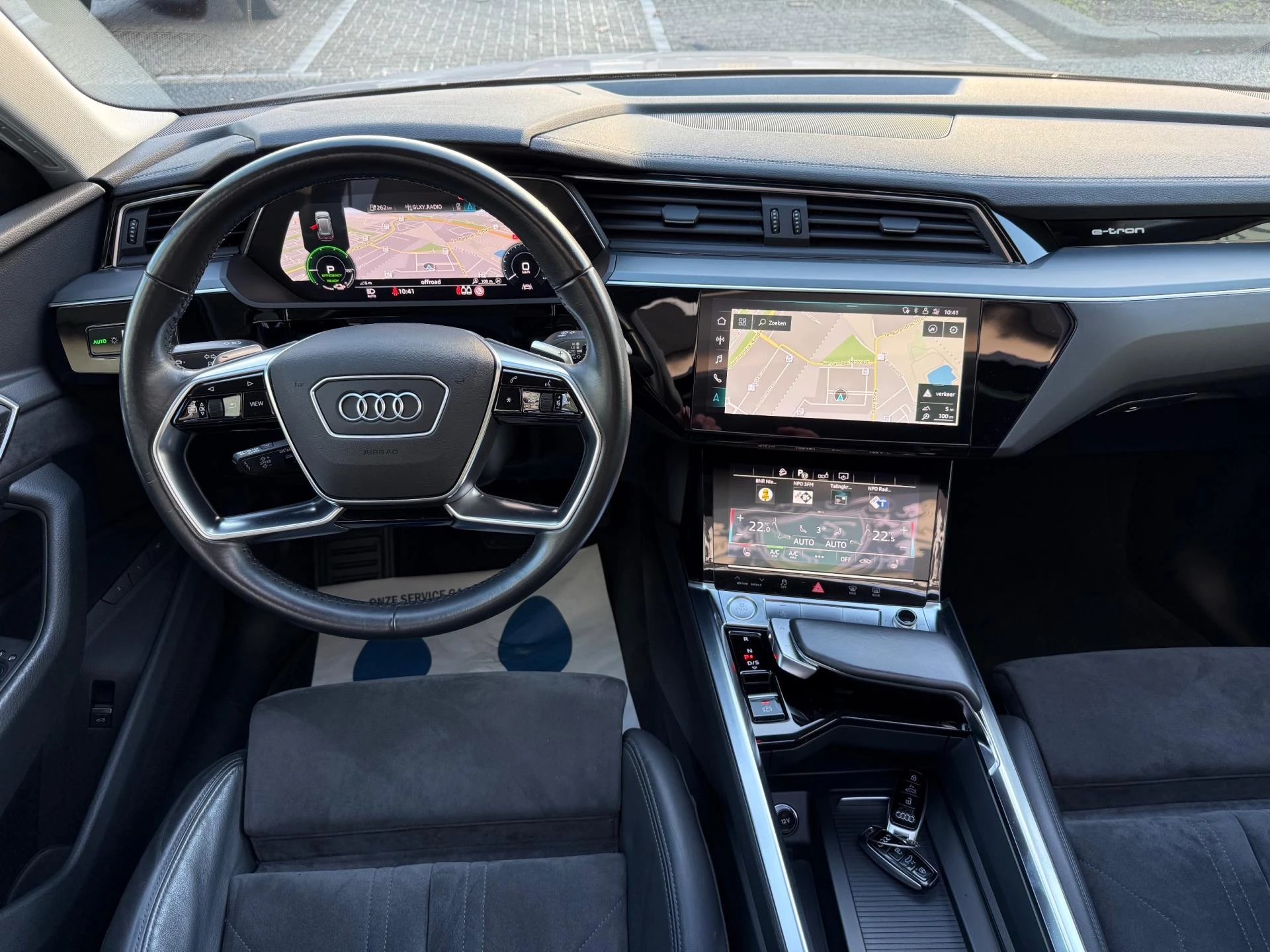 Hoofdafbeelding Audi e-tron
