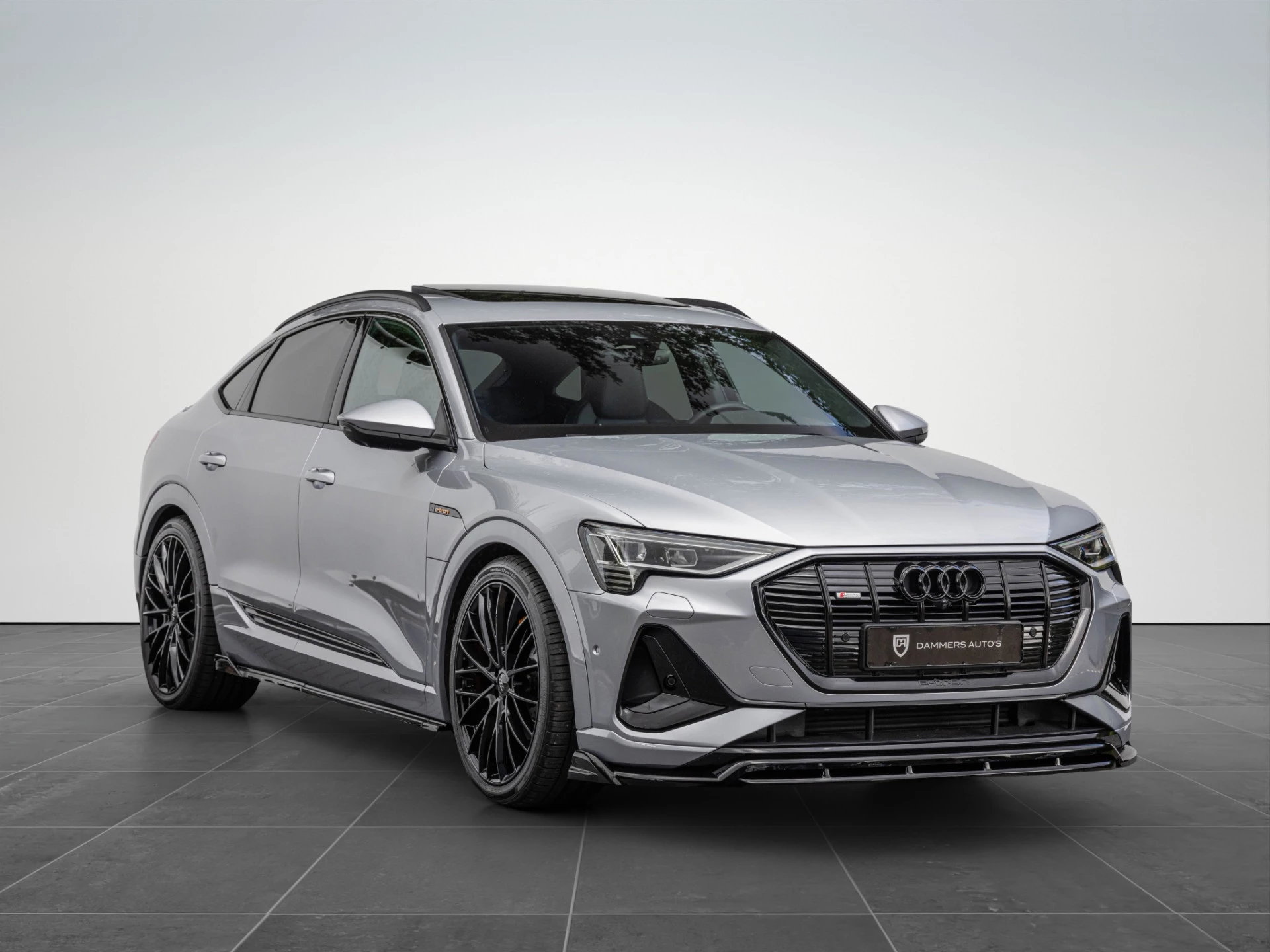 Hoofdafbeelding Audi e-tron