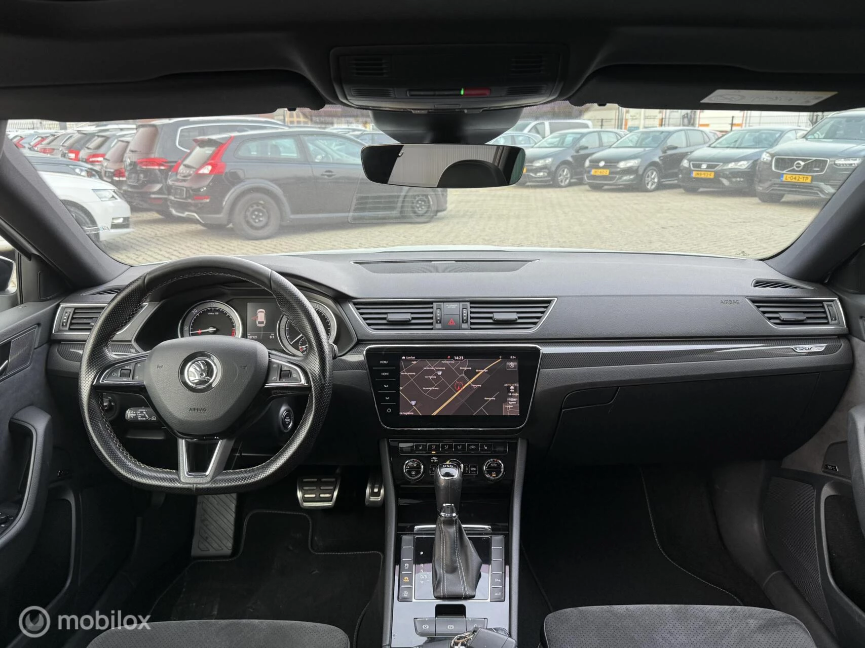 Hoofdafbeelding Škoda Superb