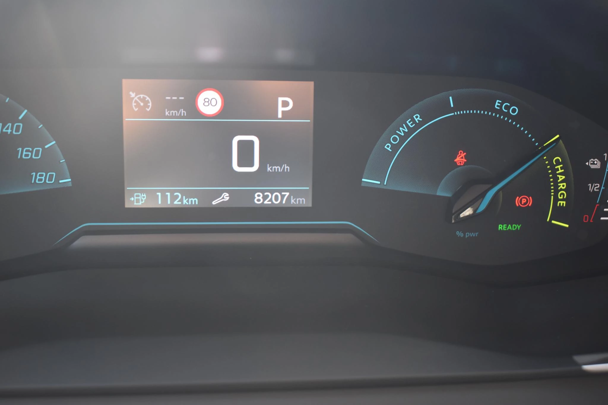 Hoofdafbeelding Peugeot e-208