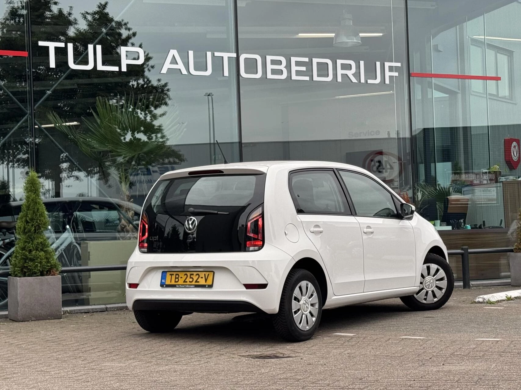 Hoofdafbeelding Volkswagen up!
