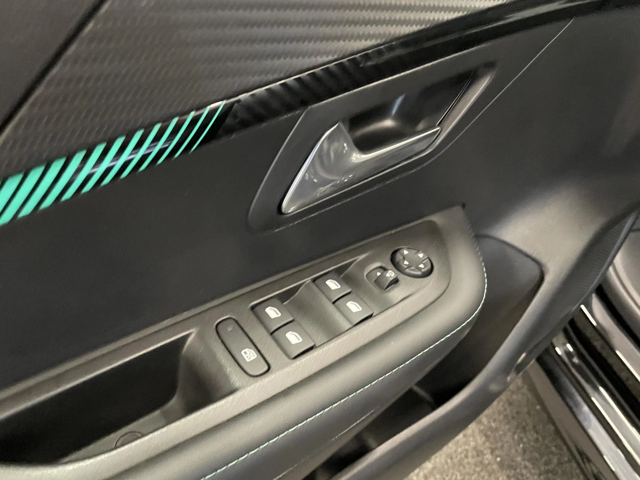 Hoofdafbeelding Peugeot e-208