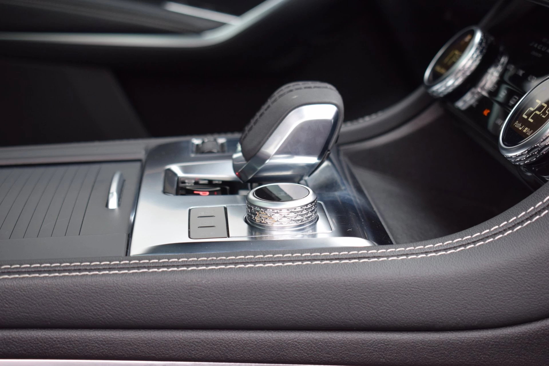 Hoofdafbeelding Jaguar F-PACE
