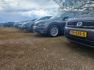 Hoofdafbeelding Volkswagen Tiguan Volkswagen Tiguan 15 X TIGUAN vanaf € 17.450 !! R-Line Highline Comfortl.