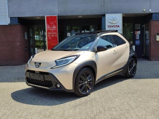 Toyota Aygo X PREMIUM CABRIODAK KEYLESS PARK-SENSOREN STOELVERW 18'' LM-VELGEN NAVI APPLE/ANDROID PRIVACY GLASS LED