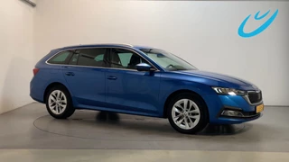 Hoofdafbeelding Škoda Octavia Skoda Octavia Combi 1.0 e-TSI DSG Business Edition Parkeersensoren Navigatie DAB+ App-Connect
