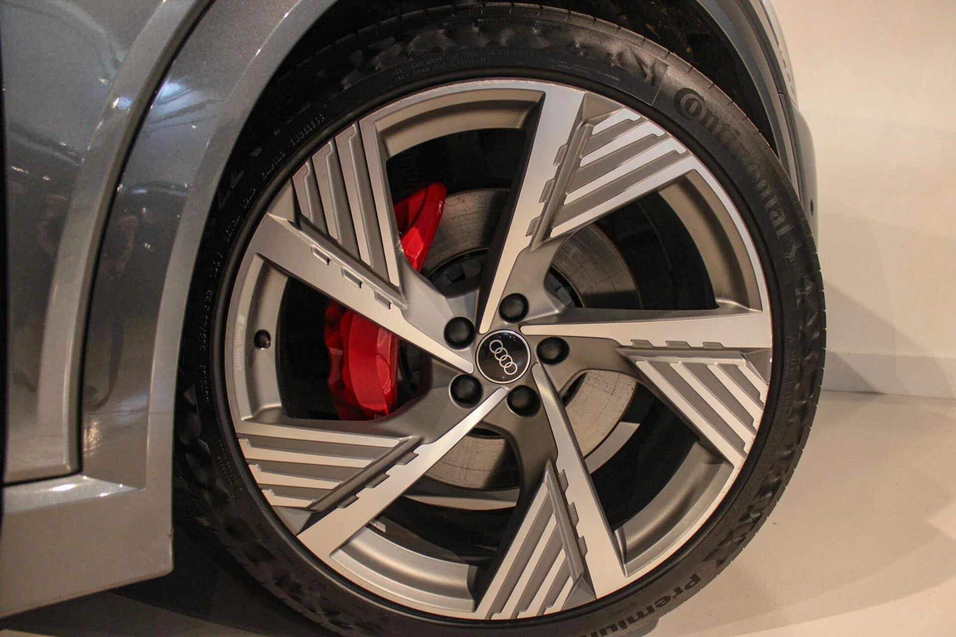 Hoofdafbeelding Audi Q8 e-tron