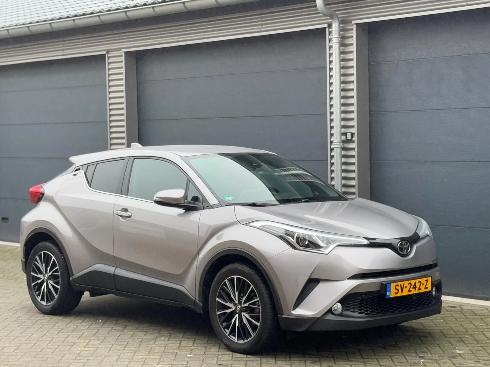 Hoofdafbeelding Toyota C-HR