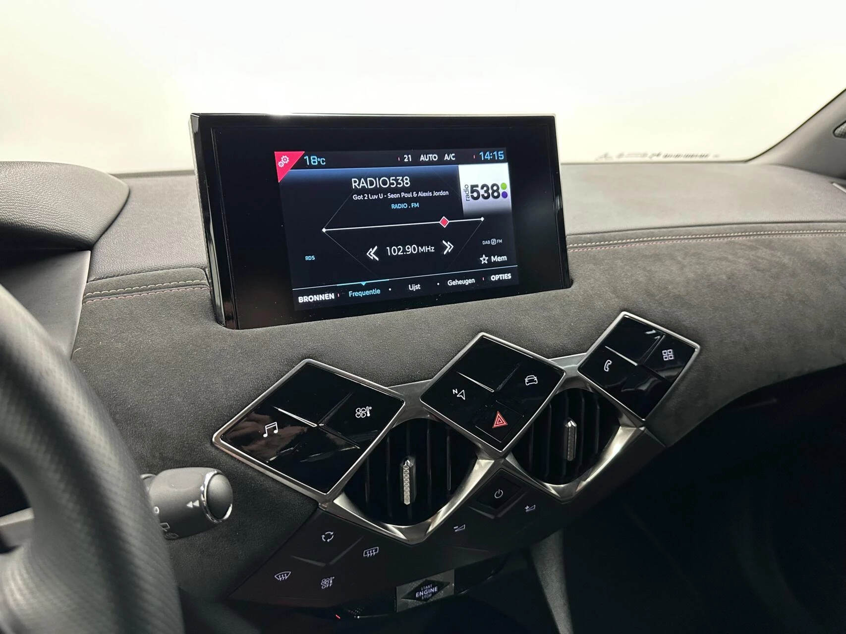 Hoofdafbeelding DS DS 3