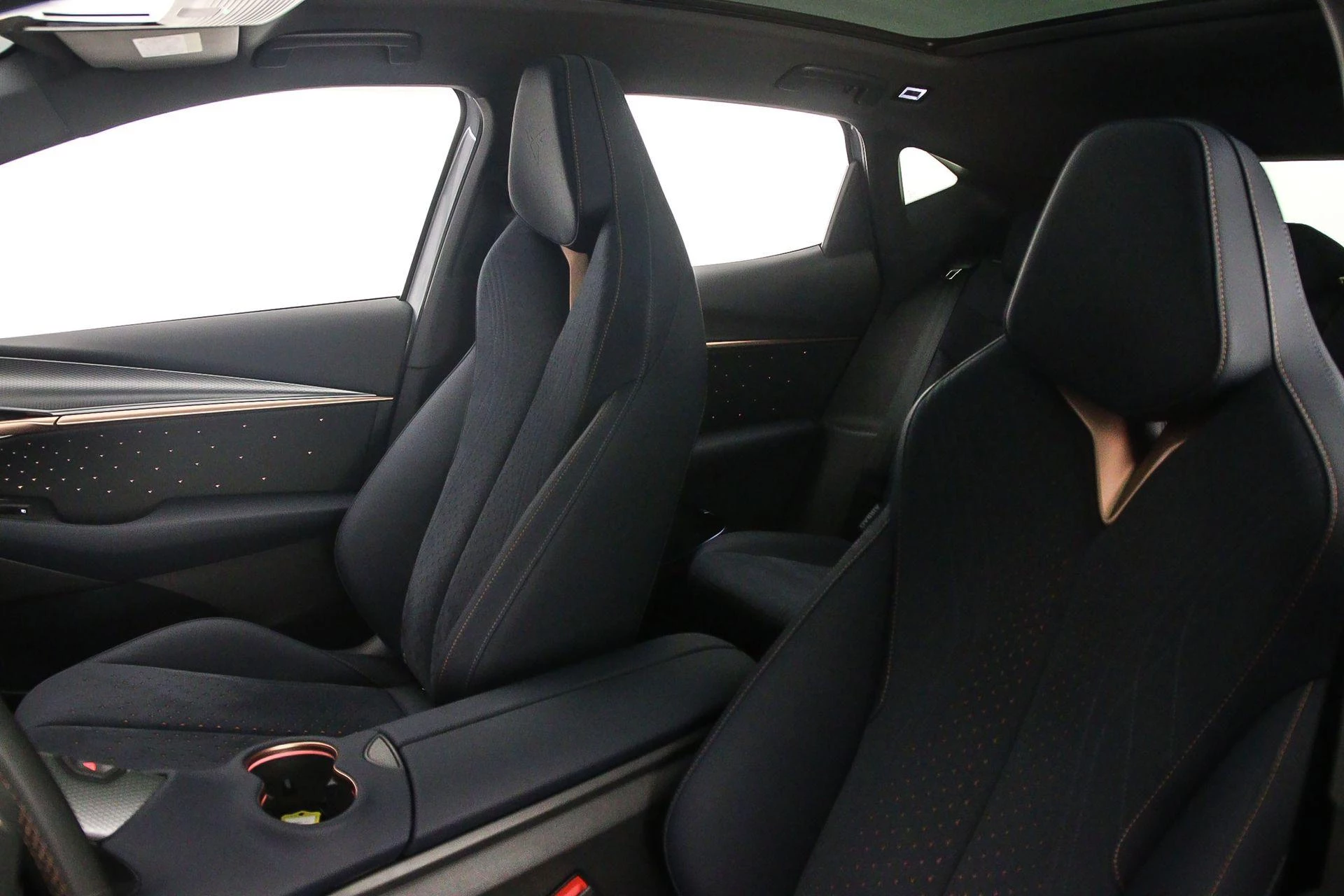 Hoofdafbeelding CUPRA Tavascan