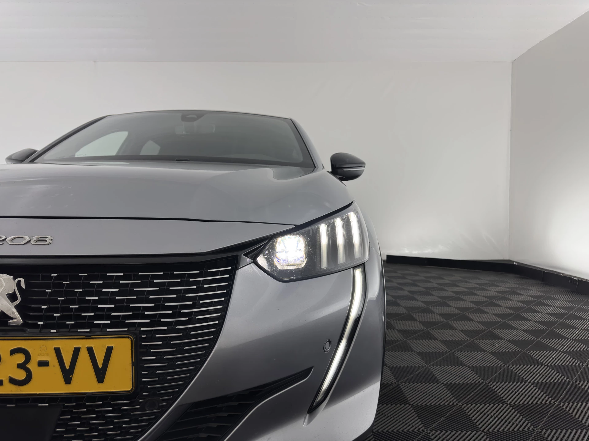 Hoofdafbeelding Peugeot e-208