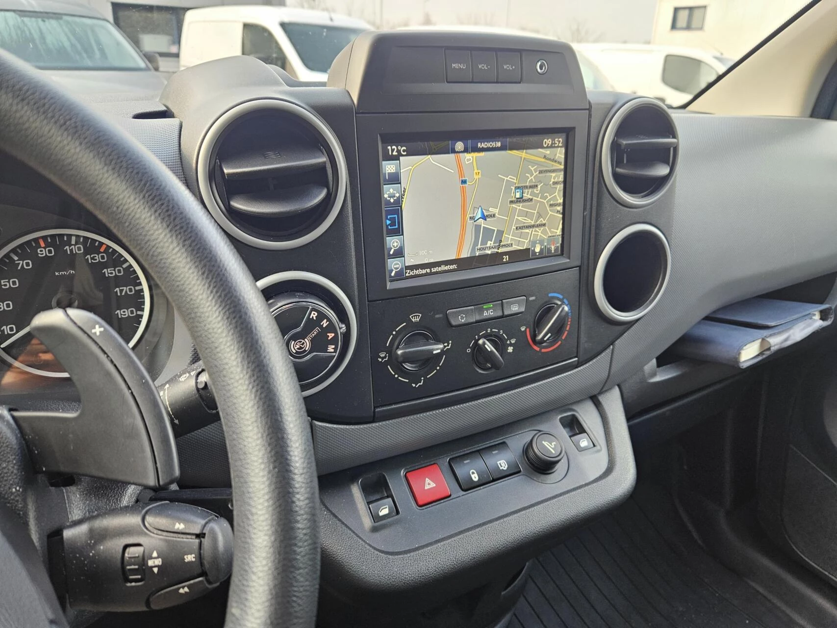 Hoofdafbeelding Peugeot Partner