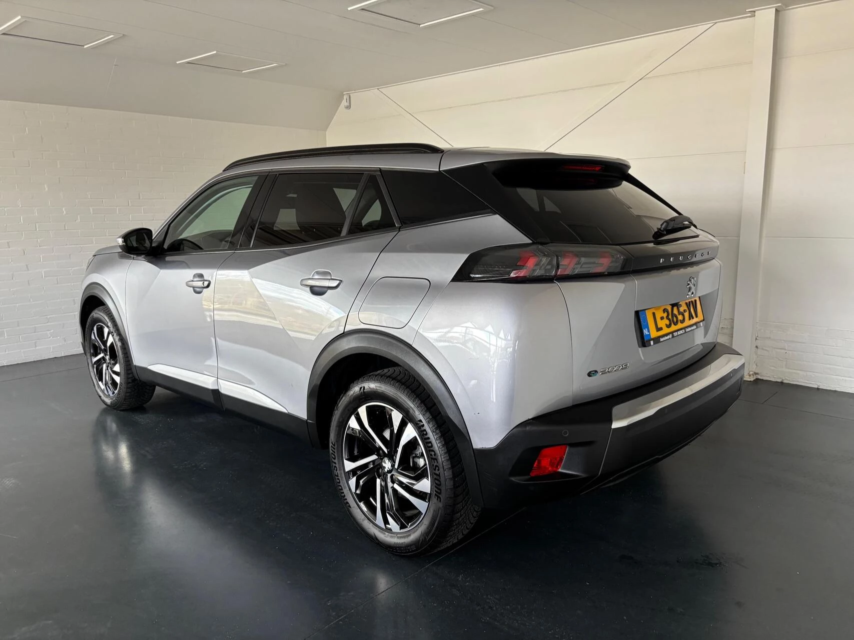 Hoofdafbeelding Peugeot e-2008