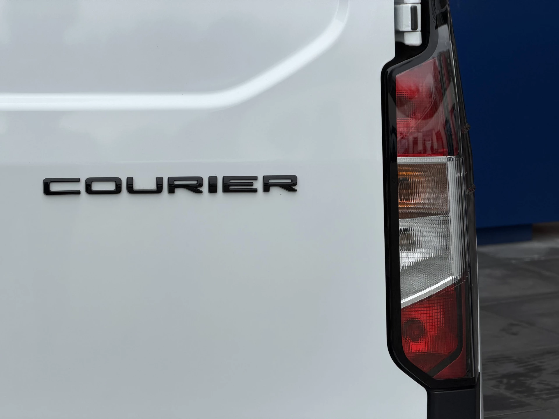 Hoofdafbeelding Ford Transit Courier