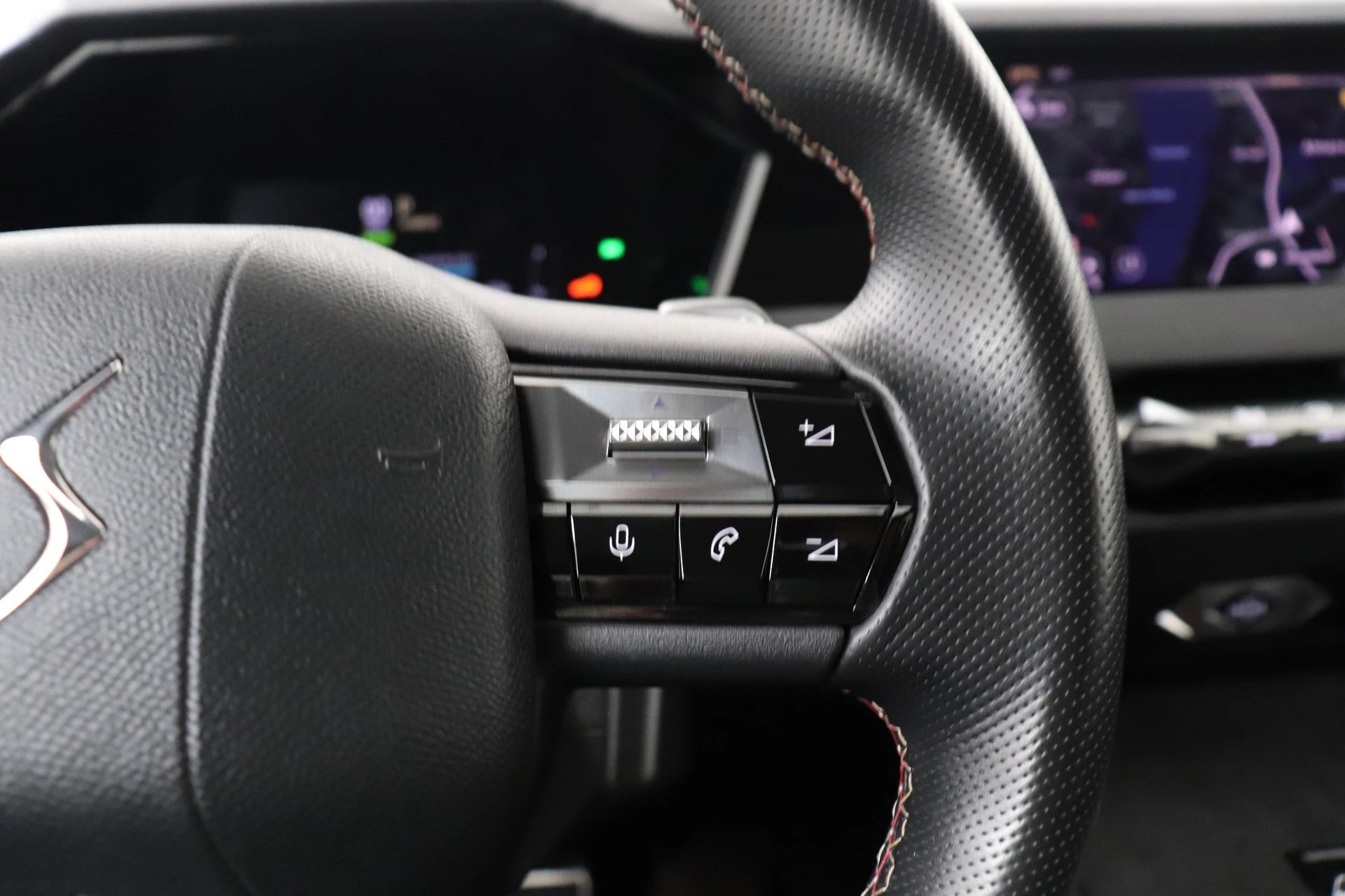 Hoofdafbeelding DS DS 4