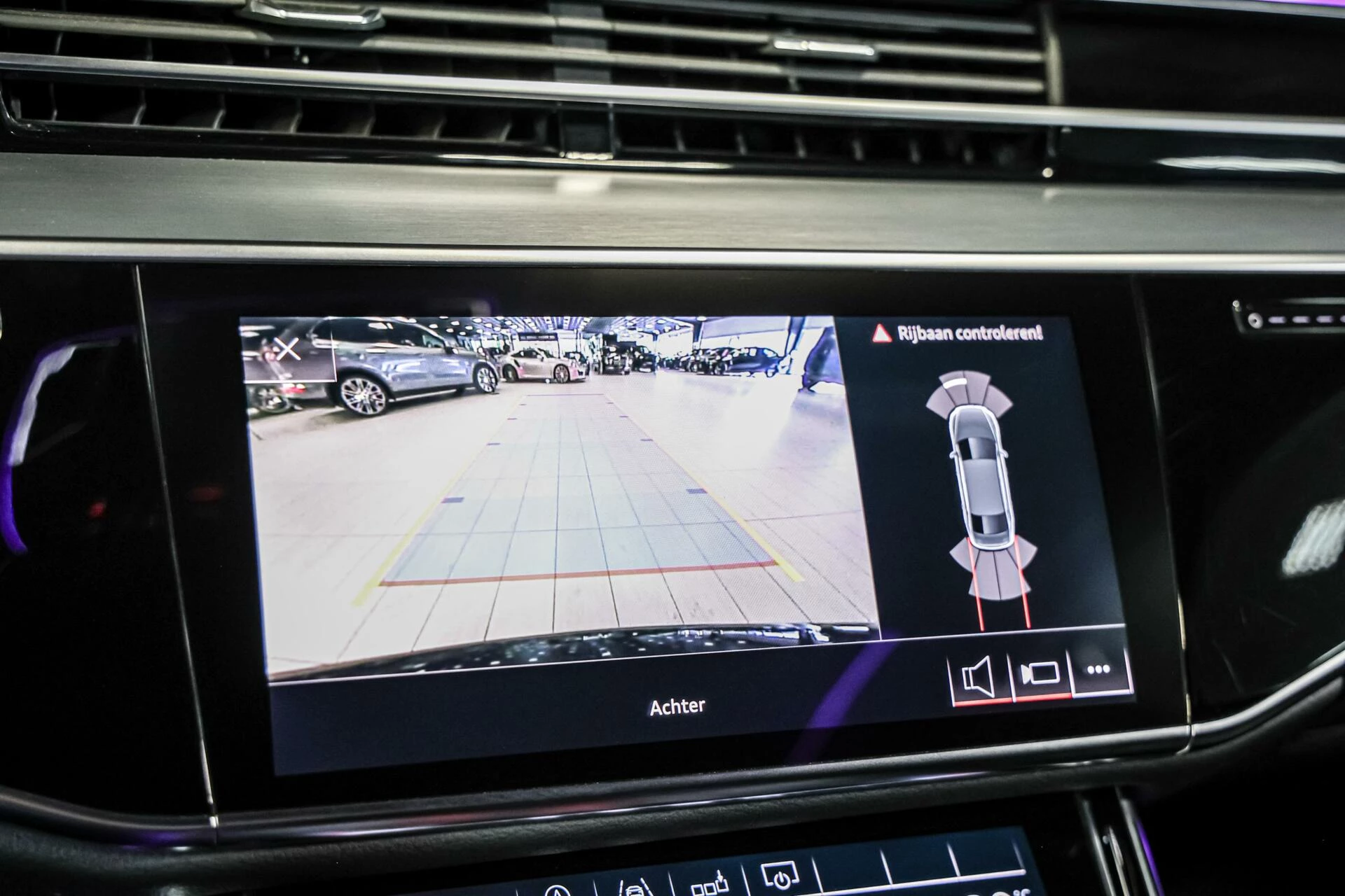Hoofdafbeelding Audi A8