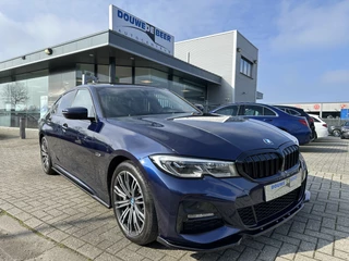 BMW 3 Serie 330e M-sport Maxton Schuifdak | HUD | Laser | Leer | Keyless | Memory | Sportuitlaat |