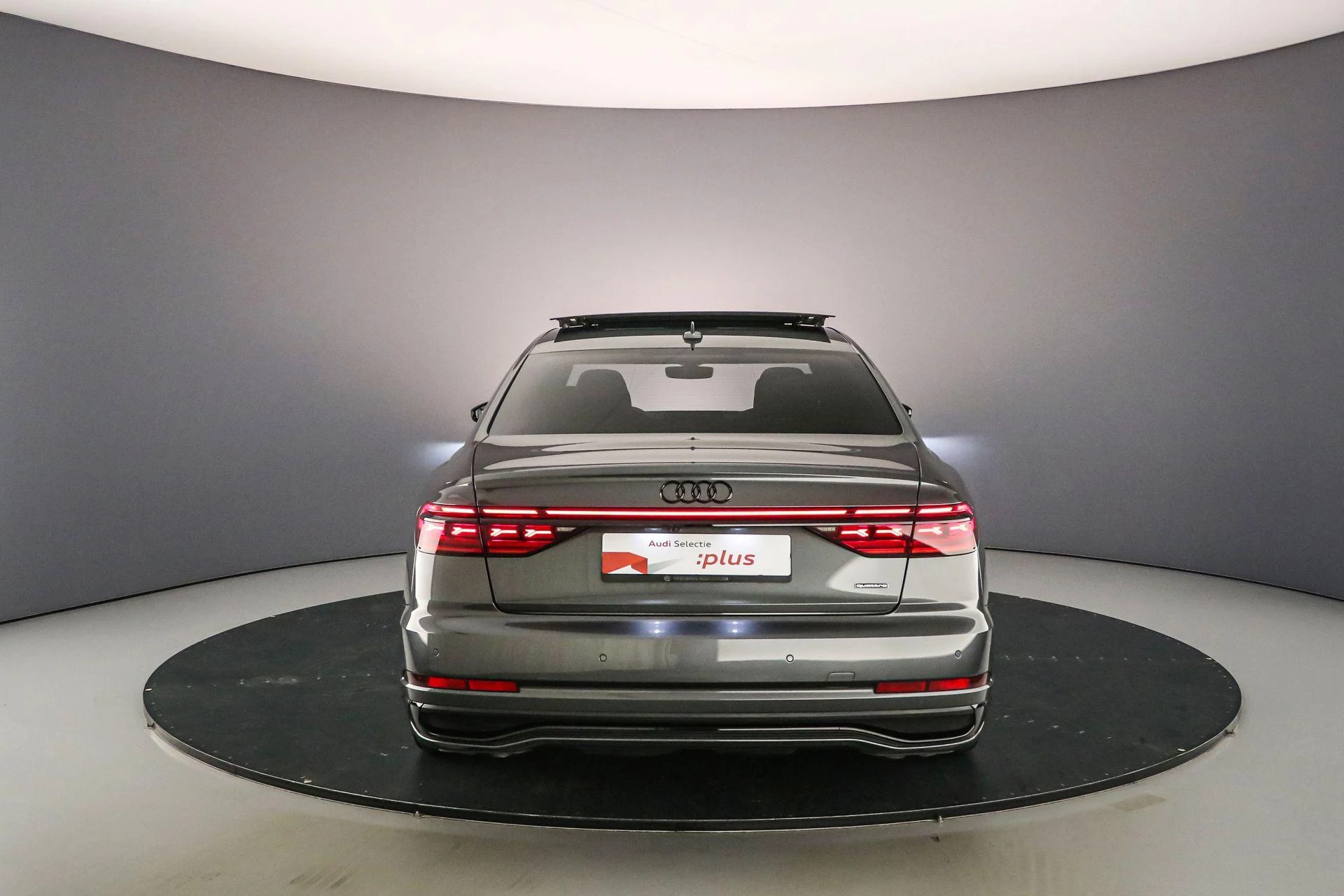 Hoofdafbeelding Audi A8