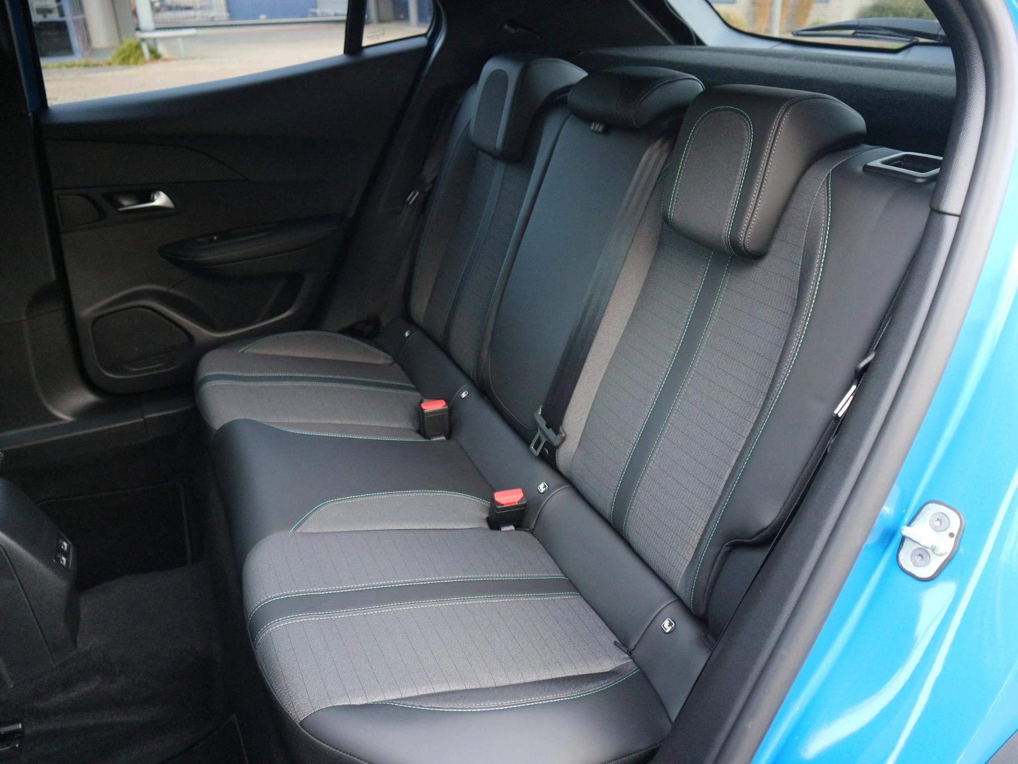 Hoofdafbeelding Peugeot e-2008