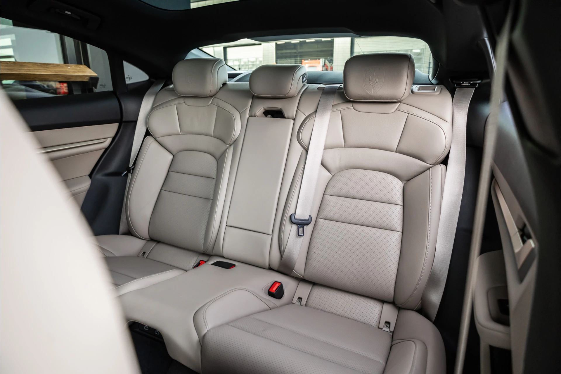 Hoofdafbeelding Porsche Taycan