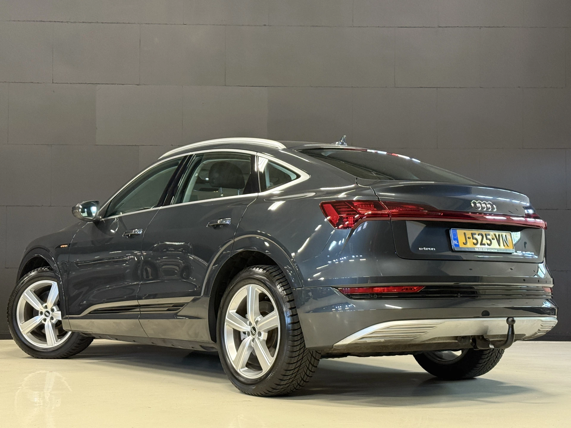 Hoofdafbeelding Audi e-tron