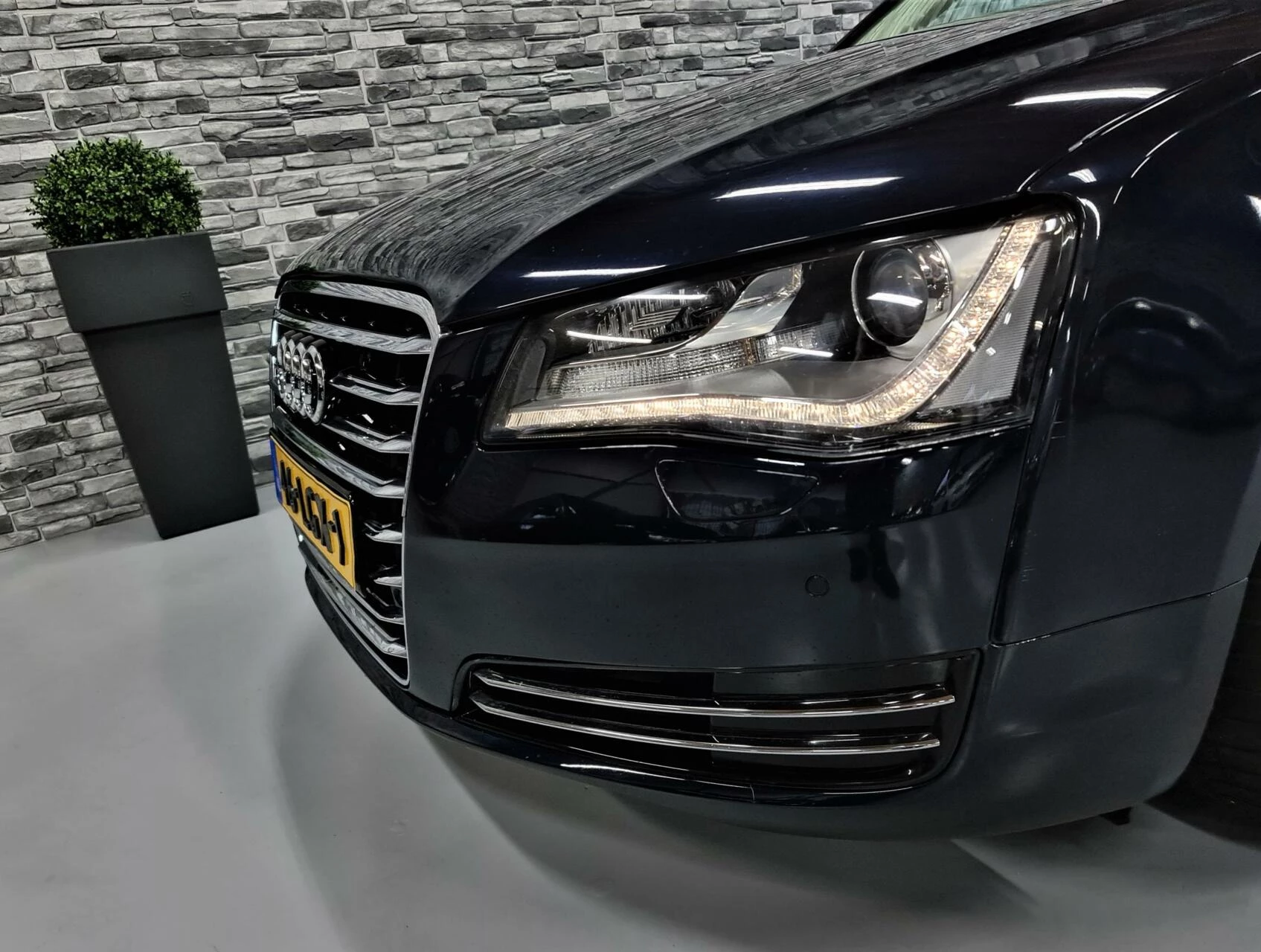 Hoofdafbeelding Audi A8