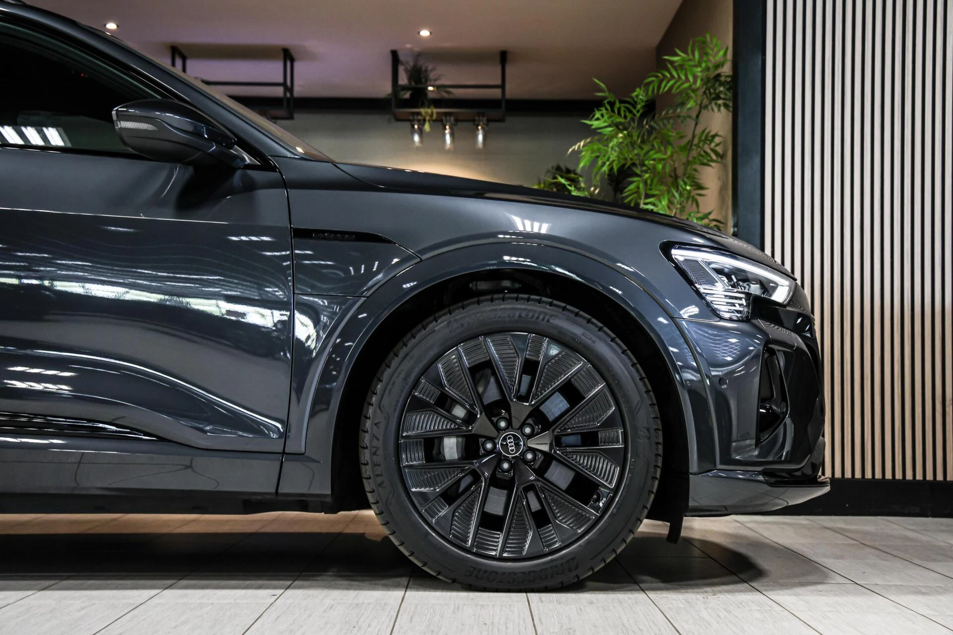 Hoofdafbeelding Audi Q8 e-tron